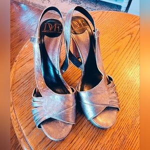 New Diane Von Furstenberg Shimmering Gold Slingback Heels New Years Party